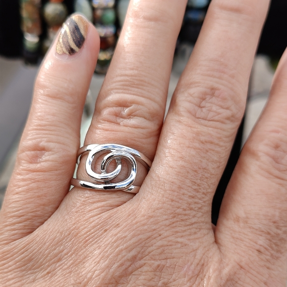 Love Knot, 2-Band Puzzle Ring, .925 Sterling Silver, size 7 - Picture 4 of 7